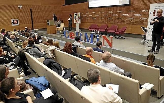 Asistentes a la jornada organizada por el Cermin. | FOTO: OSKAR MONTERO