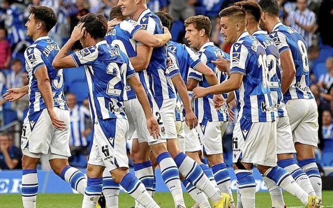 Los jugadores de la Real celebran el gol de Sorloth al Espanyol. Los jugadores de la Real celebran el gol de Sorloth al Espanyol.