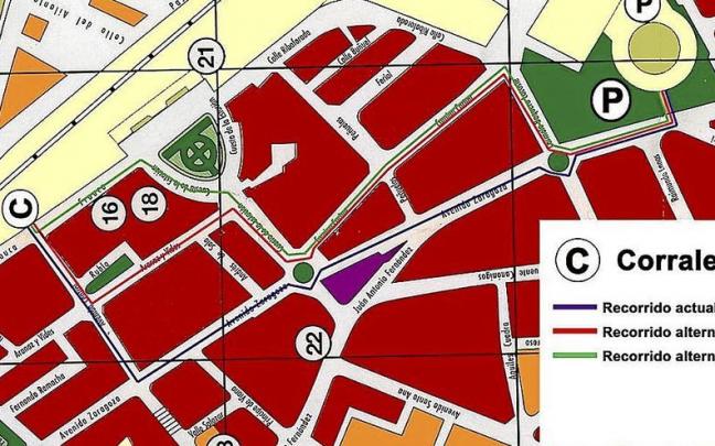 Plano de las tres opciones que se barajaban en 2004, finalmente se optó por la línea de color más claro. | FOTO: PATXI CASCANTE Plano de las tres opciones que se barajaban en 2004, finalmente se optó por la línea de color más claro. | FOTO: PATXI CASCANTE