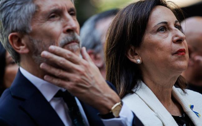 El ministro de Interior, Fernando Grande-Marlaska, y la ministra de Defensa, Margarita Robles.