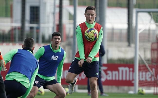 Ander Herrera durante el entrenamiento de este miércoles en Lezama Ander Herrera durante el entrenamiento de este miércoles en Lezama