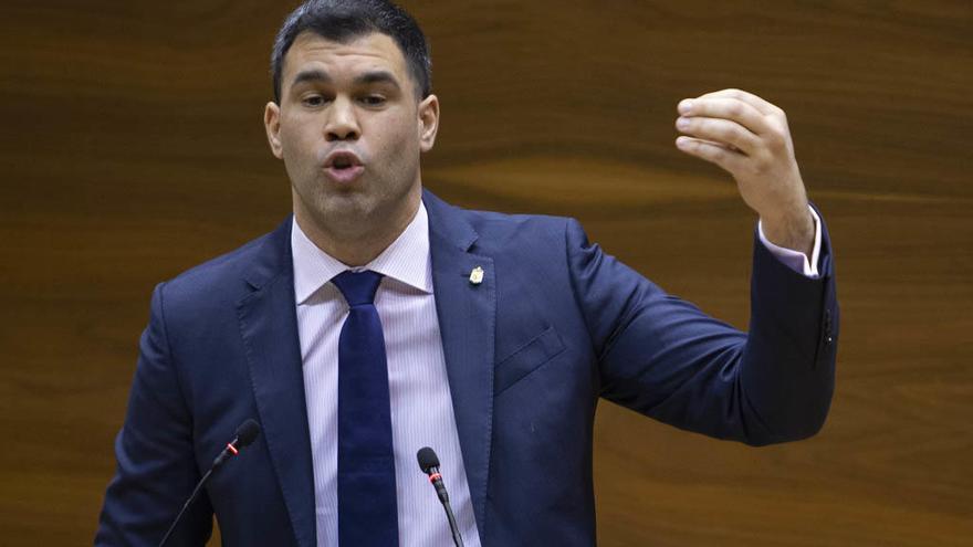 Javier García, durante una intervención en el Parlamento de Navarra.