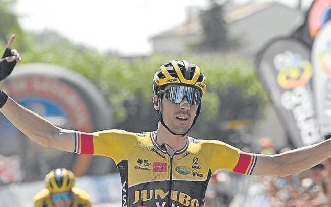 Timo Roosen celebra la victoria de la segunda etapa. | FOTO: EFE