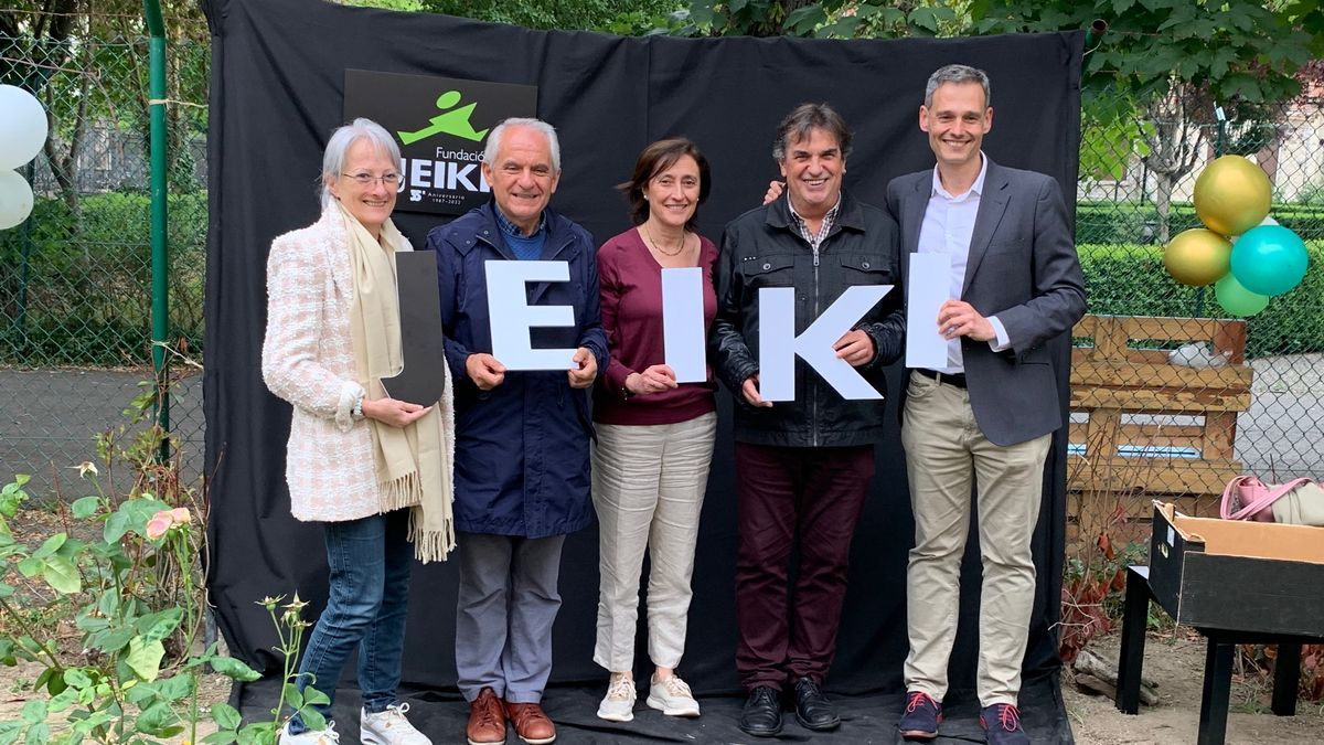 Varios participantes en la celebraci&oacute;n del 35 aniversario de Jeiki