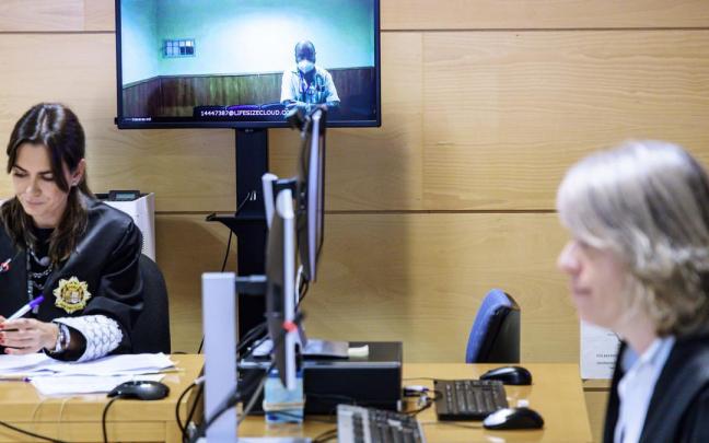 Juicio de uno de los dos presuntos autores del robo de 45 botellas de vino del restaurante Atrio. Juicio de uno de los dos presuntos autores del robo de 45 botellas de vino del restaurante Atrio.