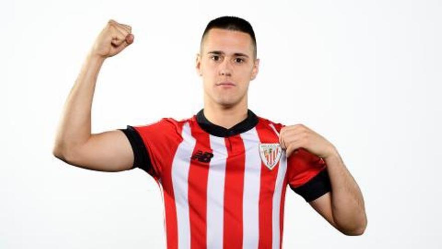 Urko Izeta llega para reforzar el Bilbao Athletic