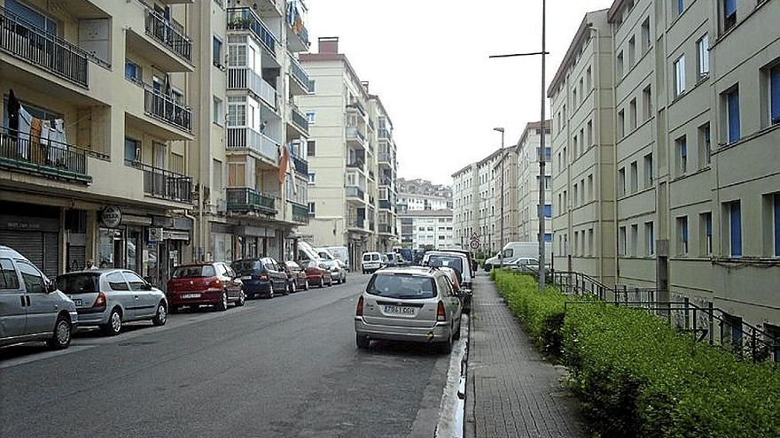 Edificios del barrio Andonaegi. | FOTO: A.M.