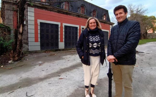 Amaia del Campo, junto a Gorka Zubiaurre.