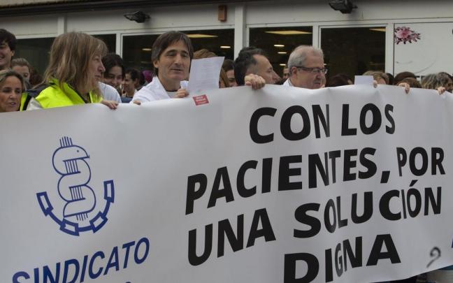 Concentración convocada por el Sindicato Médico en la anterior huelga, en 2019.