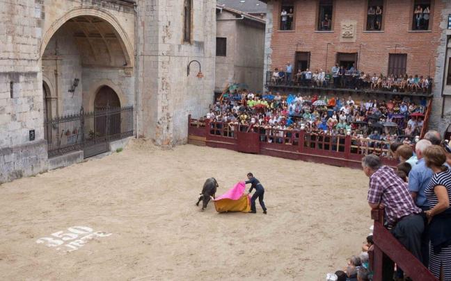Plaza de toros de Zestoa, durante una edición anterior de las fiestas