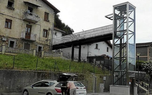 El ascensor de Elubarri es una de las obras acometidas esta legislatura. El ascensor de Elubarri es una de las obras acometidas esta legislatura.