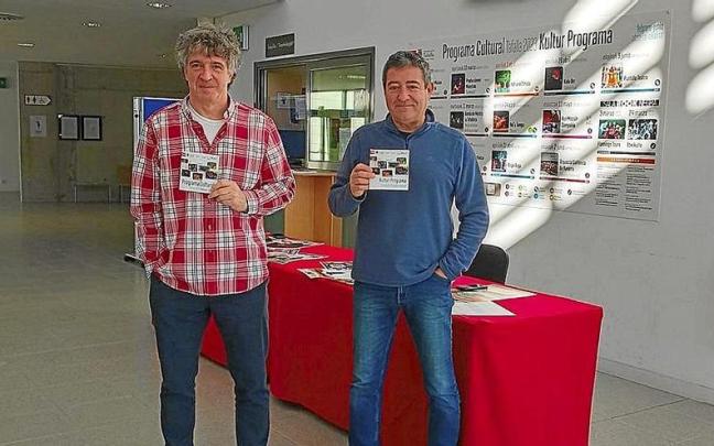 Atxu Ayerra, técnico municipal, y Pedro Leralta, concejal de cultura.
