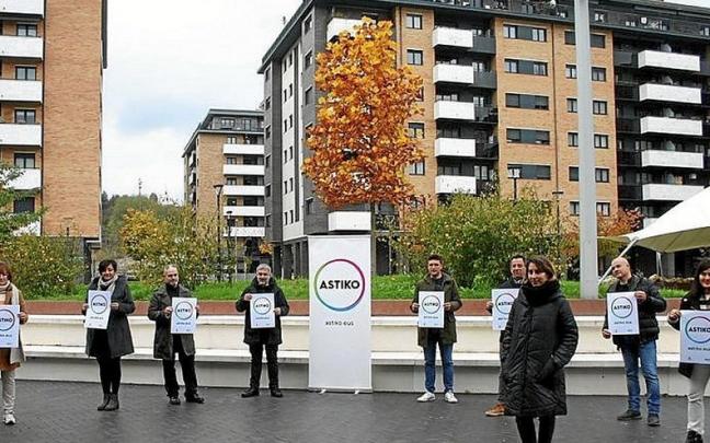 Representantes de Astiko, en una campa&ntilde;a anterior. | FOTO: A.M.