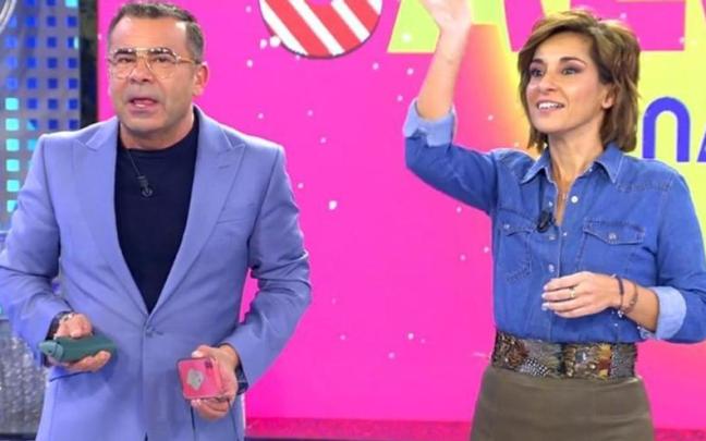 Adela González, junto a Jorge Javier Vázquez, en el plató de 'Sálvame'. Adela González, junto a Jorge Javier Vázquez, en el plató de 'Sálvame'.