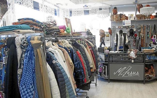 Lerro hauekin batera agertzen den irudian, Arabako tokiko merkataritzaren artxiboko-irudia.