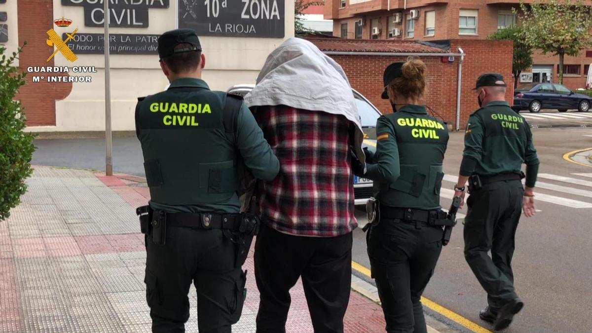 Imagen de archivo de Francisco Javier Almeida tras ser detenido por el asesinato de un niño de 9 años en Lardero.