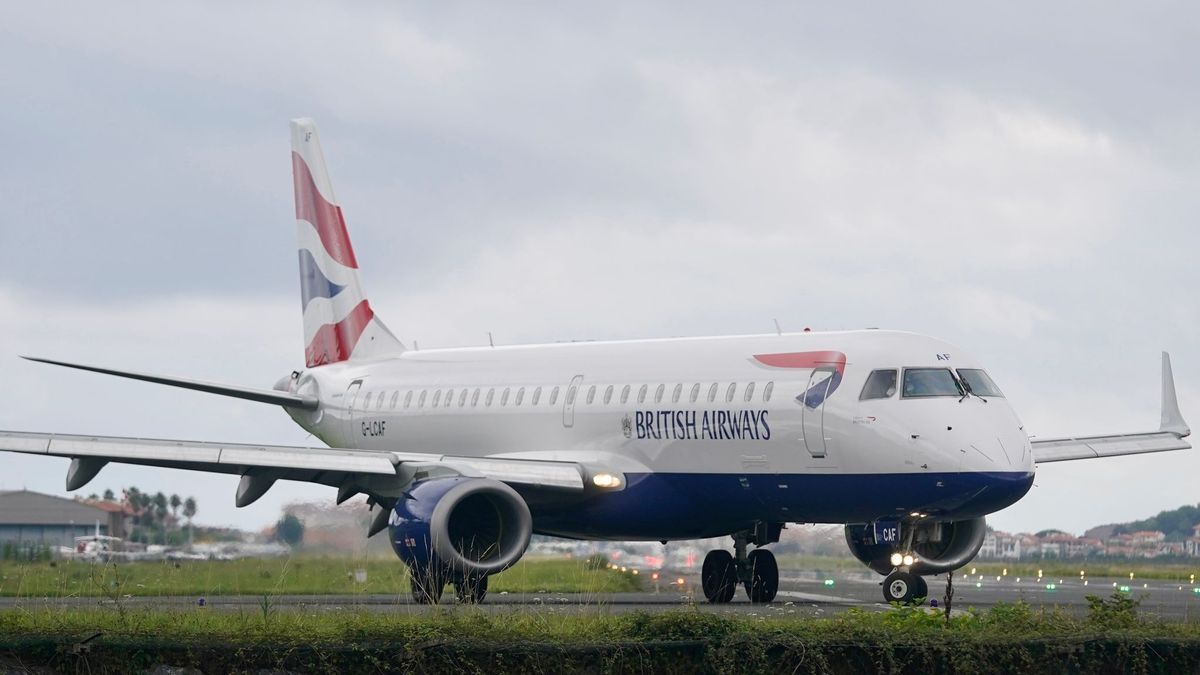 Vuelo de British Airways procedente Londres aterrizado en Hondarribia