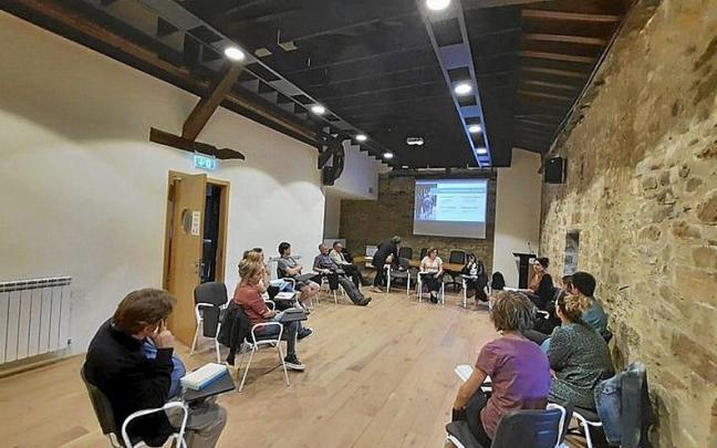 Presentación del nuevo estudio sobre el uso del euskera en Azpeitia. Presentación del nuevo estudio sobre el uso del euskera en Azpeitia.