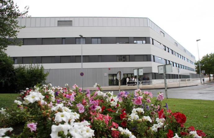 Vista exterior del Instituto IESO Pedro de Atarrabia.