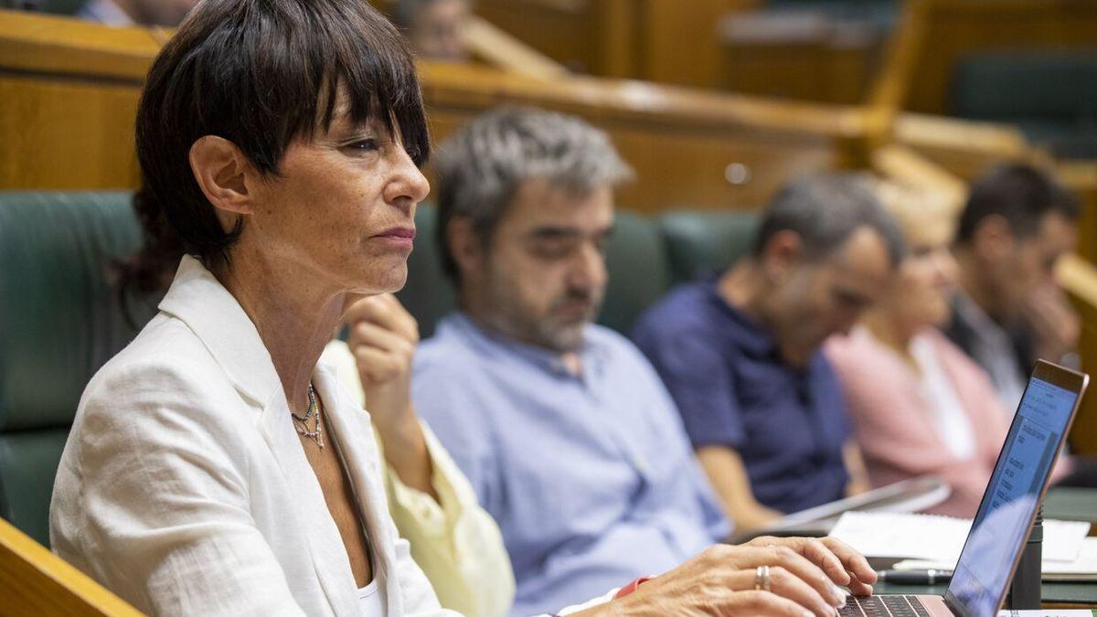 Maddalen Iriarte, en el Pleno de Política General del Parlamento Vasco, el 22 de septiembre de 2022.