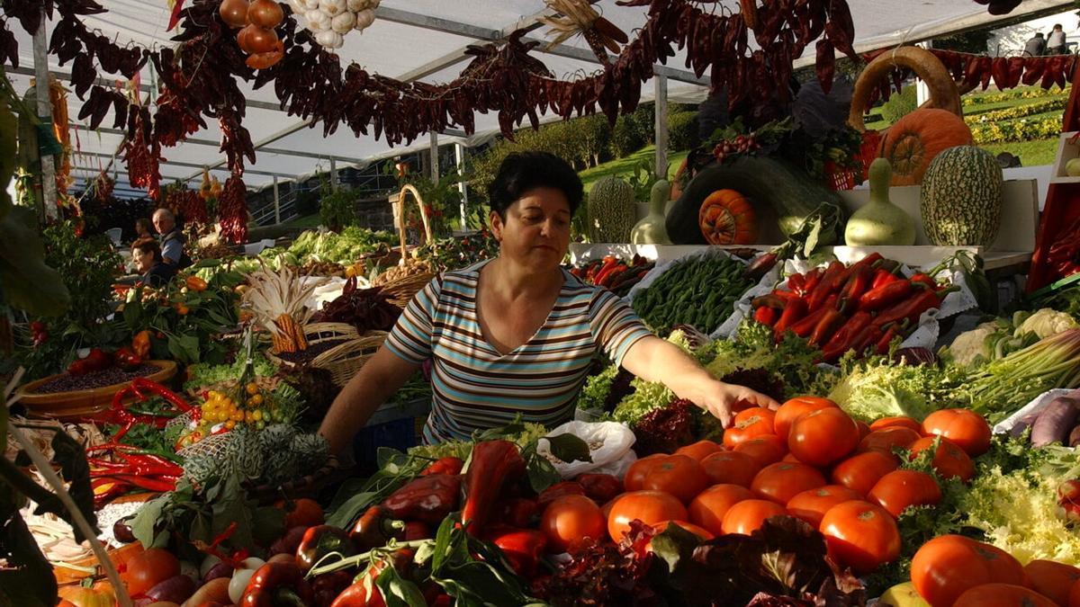 EH Bildu pide apostar por los productos locales y de cercanía para ayudar al sector y abaratar la cesta de la compra