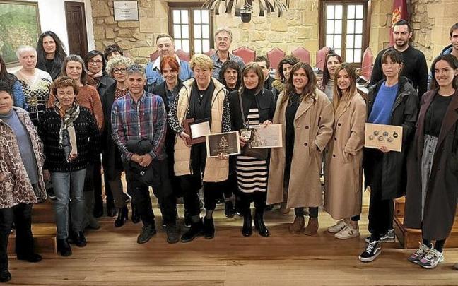 Entrega de premios del Concurso de Escaparates. | FOTO: ZARAUZKO UDALA