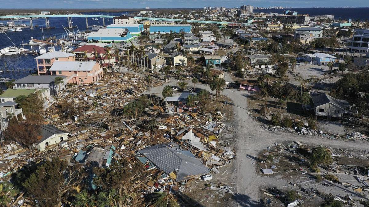 Imágen aérea de Fort Myers, una de las localidades de Florida más dañada por el paso del huracán Ian.