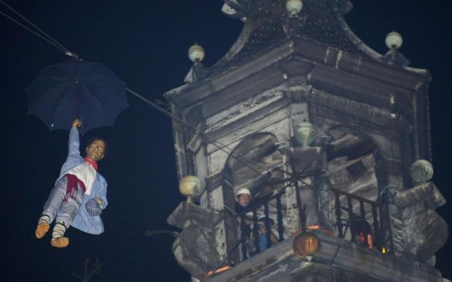 La Subida de Celedón pondrá broche final a las fiestas de La Blanca 2022. La Subida de Celedón pondrá broche final a las fiestas de La Blanca 2022.