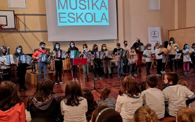 Segura - Musika eskolak egindako kontzertu bat.