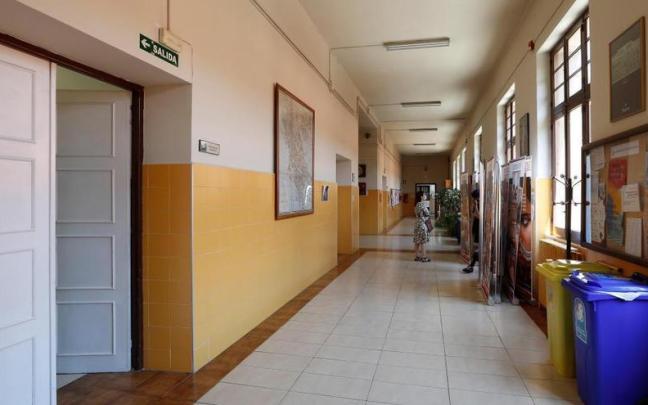 Interior del instituto IES Plaza de la Cruz. Interior del instituto IES Plaza de la Cruz.