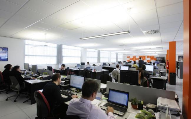 Un total de diez j&oacute;venes guipuzcoanos podr&aacute;n acceder a su primer empleo con un programa foral.