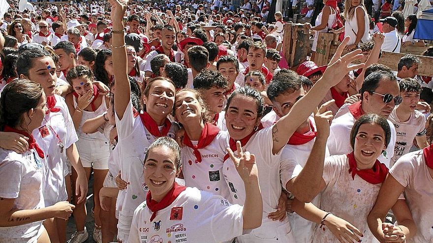 La alegría desbordó las calles de Ablitas tras escucharse el cohete