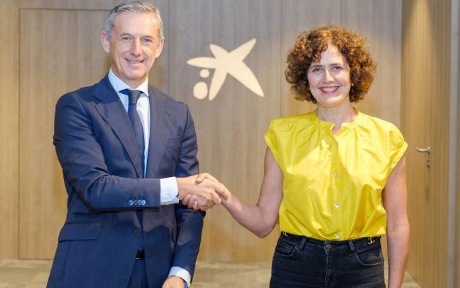 Juan Pedro Badiola de CaixaBank junto con Ainhoa Etxeberria de Dimaq XXI Juan Pedro Badiola de CaixaBank junto con Ainhoa Etxeberria de Dimaq XXI