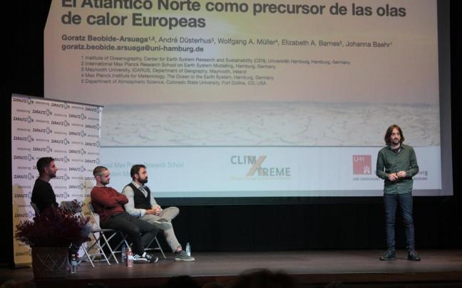 Sesión de física cuántica organizada por ZarautzOn.