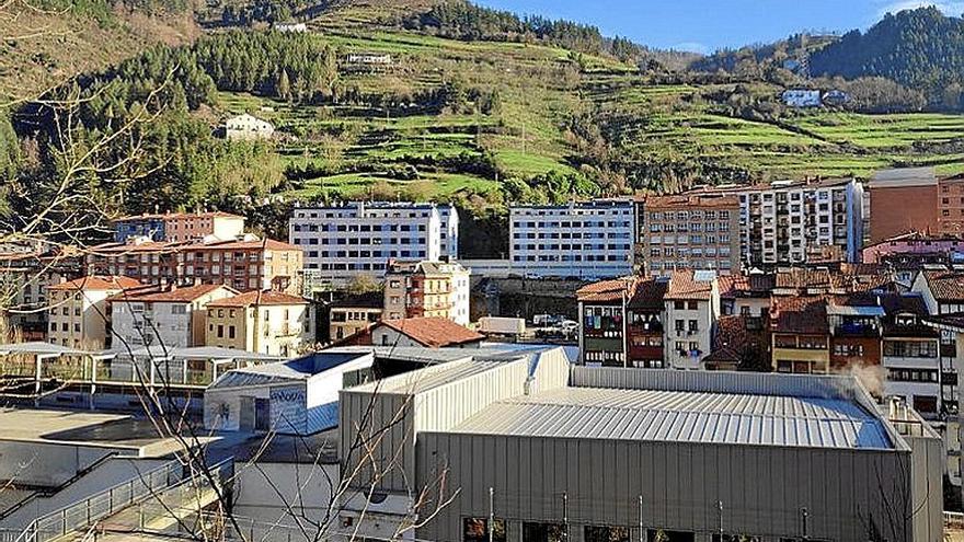 Imagen de la cubierta del polideportivo de Soraluze. | FOTO: N.G.