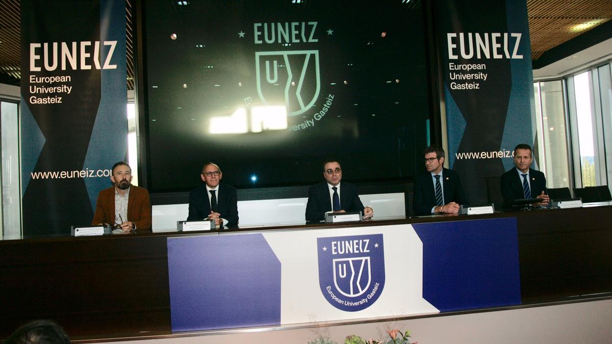 Acto de inauguración del curso en Euneiz