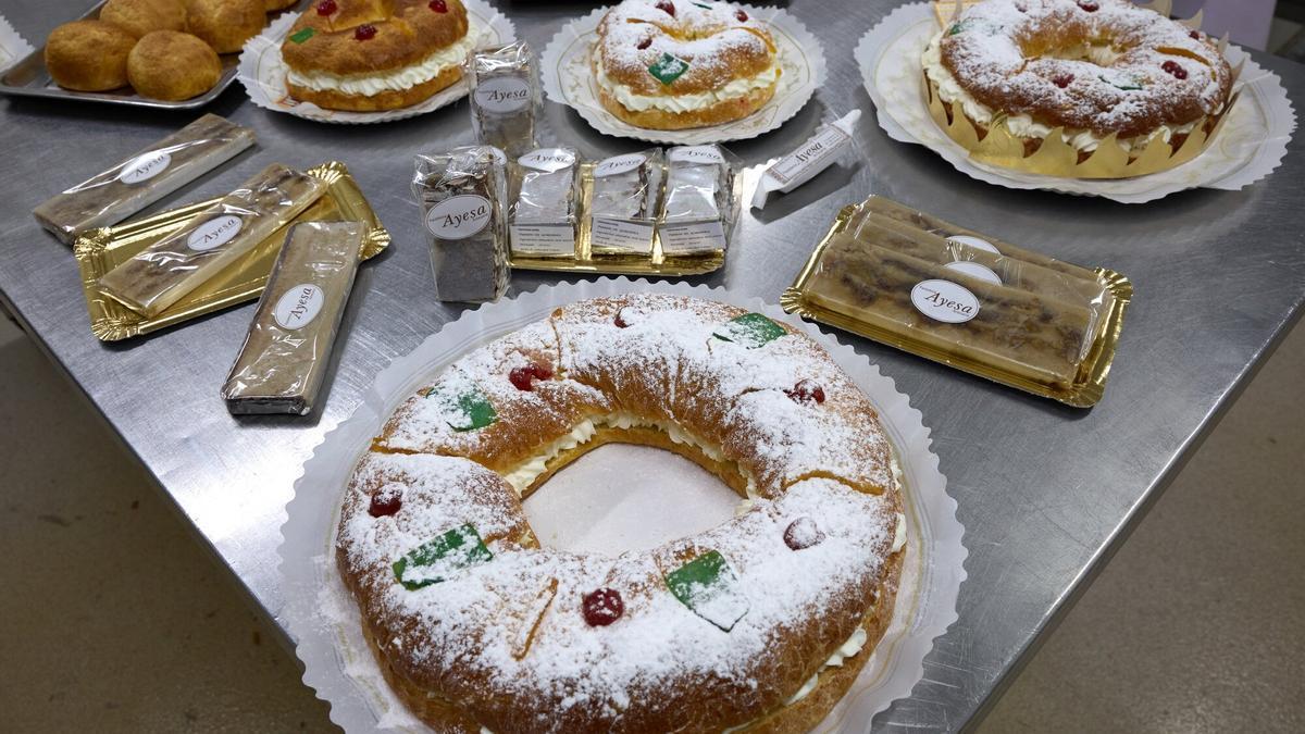 Delicias de roscón de Reyes de la pastelería Ayesa.