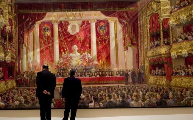 La exposición ‘Rusia’, compuesta por 315 obras, consiguió mostrar la evolución de las diferentes manifestaciones del arte ruso desde el siglo XIV hasta el presente, una muestra considerada como única e irrepetible. La exposición ‘Rusia’, compuesta por 315 obras, consiguió mostrar la evolución de las diferentes manifestaciones del arte ruso desde el siglo XIV hasta el presente, una muestra considerada como única e irrepetible.
