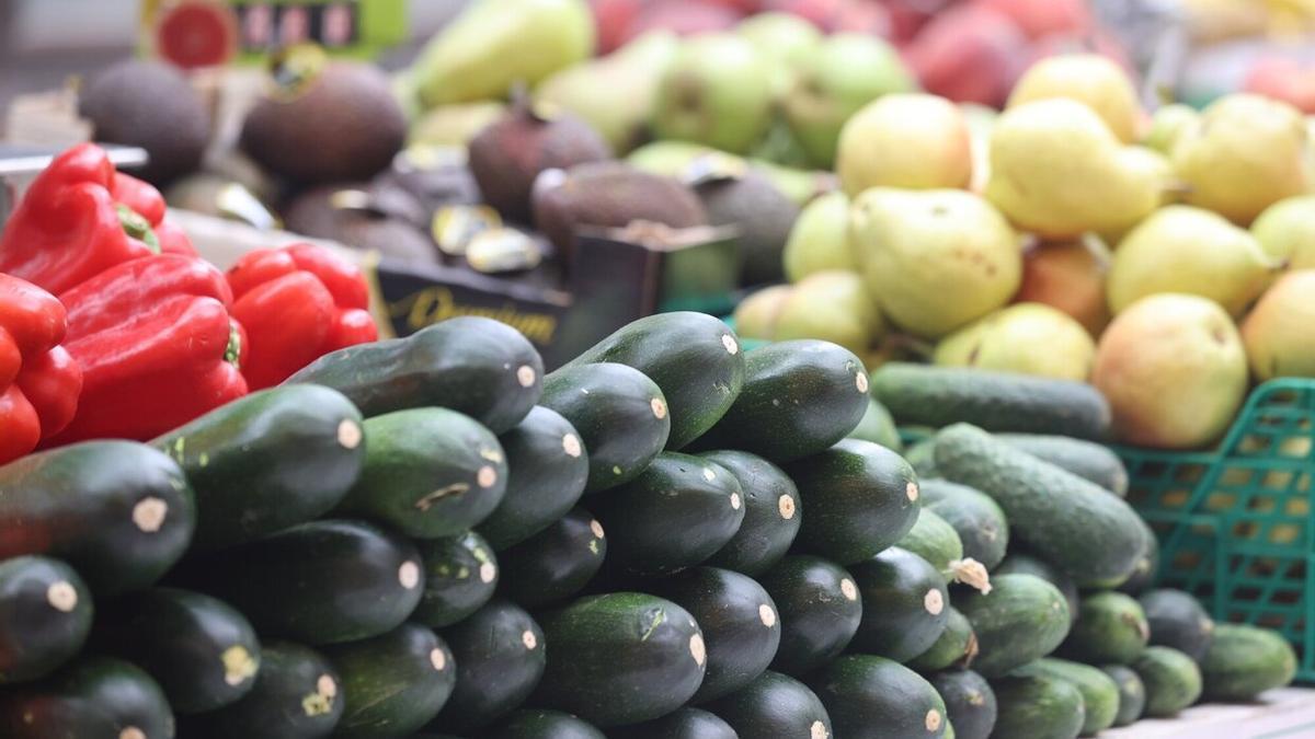 Alimentos en un mercado de Pamplona.