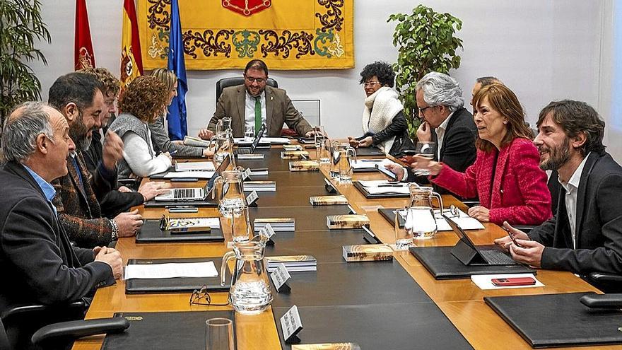 Reunión de la Mesa y Junta de Portavoces del Parlamento de Navarra.