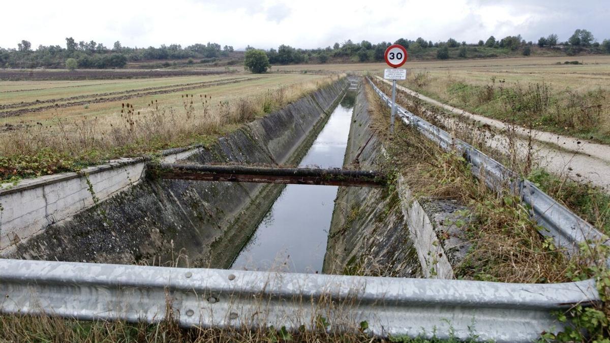 Canal del río Alegría.