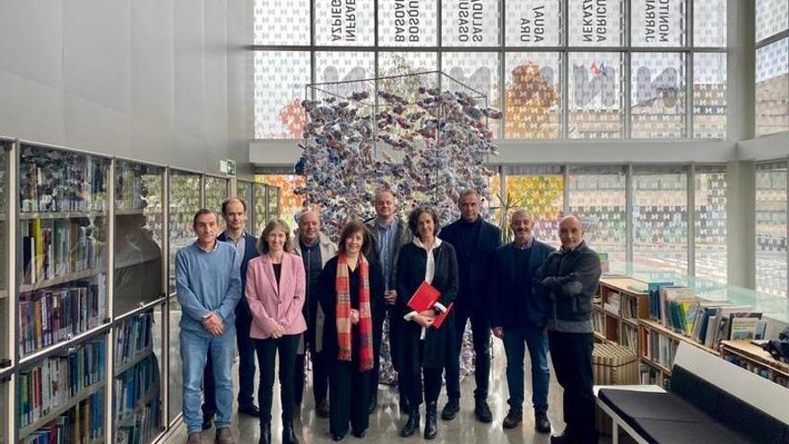 Foto de grupo de los componentes de la Asociaci&oacute;n Navarra para la Investigaci&oacute;n del C&aacute;&ntilde;amo