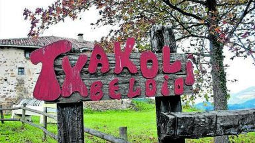 Entrada a la txakolinería Beldui de LLodio