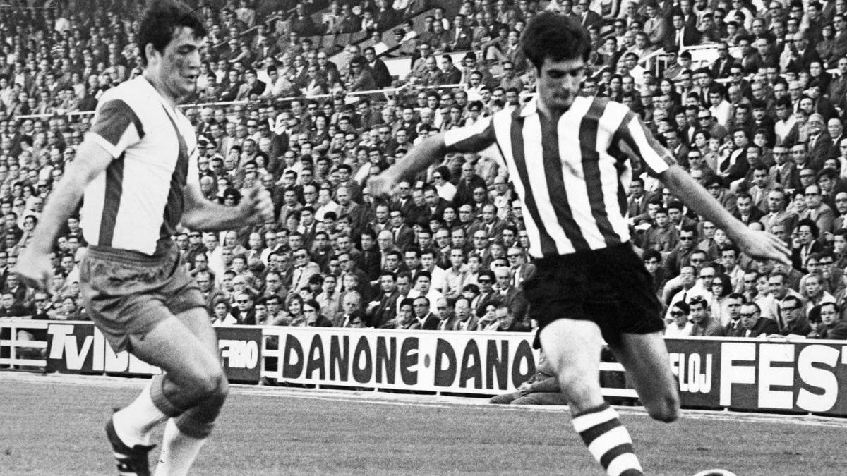 Txetxu Rojo, uno de los grandes de la historia del Athletic, ha muerto a los 75 años de edad.