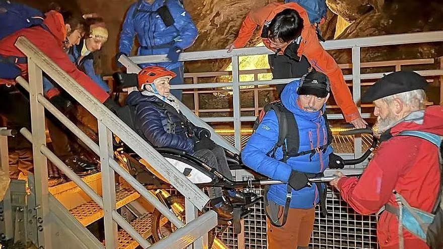 La oñatiarra Isabel Rebollo, en la silla ‘joëlette’, el domingo.