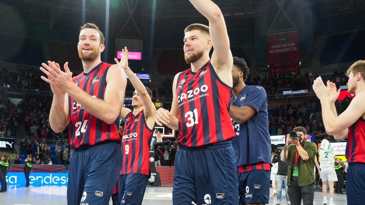 El Baskonia sufre hasta el último segundo para superar a la Penya