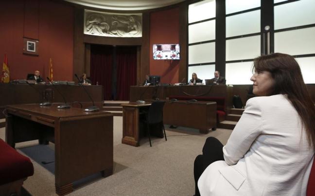 La presidenta de Parlament suspendida en el Tribunal Superior de Justicia de Catalu&ntilde;a.