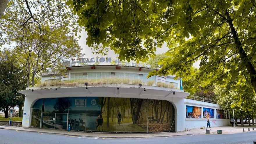 Edificio de la antigua gasolinera Goya