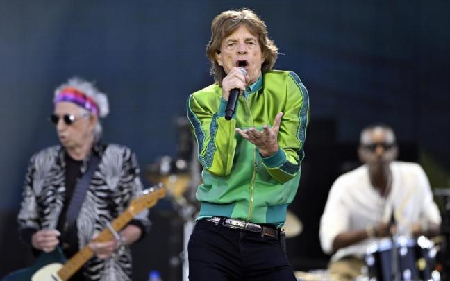En el concierto también aparecerá Charlie Watts, puesto que se grabó antes de su muerte En el concierto también aparecerá Charlie Watts, puesto que se grabó antes de su muerte