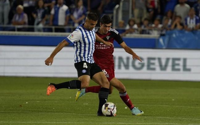 Maras durante el partido contra el Mirand&eacute;s en Mendizorroza